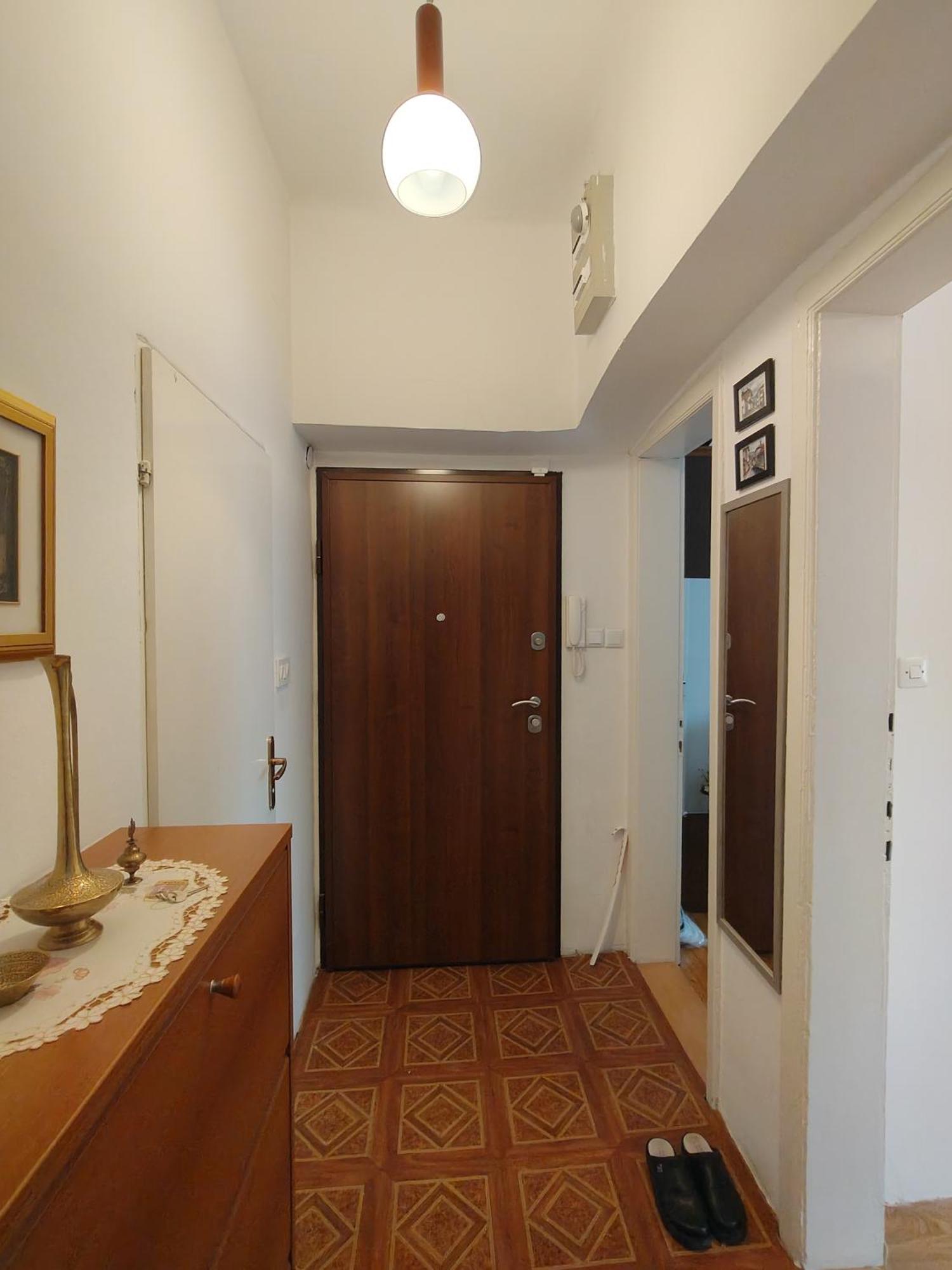 Apartment Rahat *